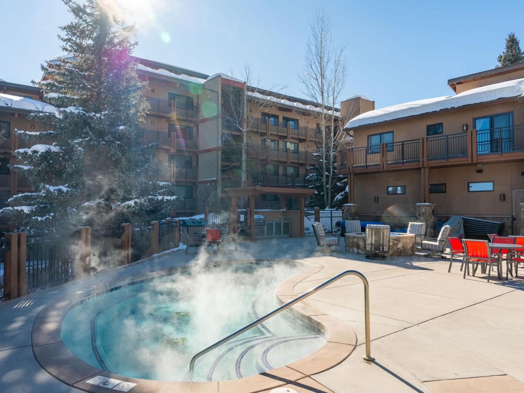 Stonebridge Inn Snowmass Village Exterior photo